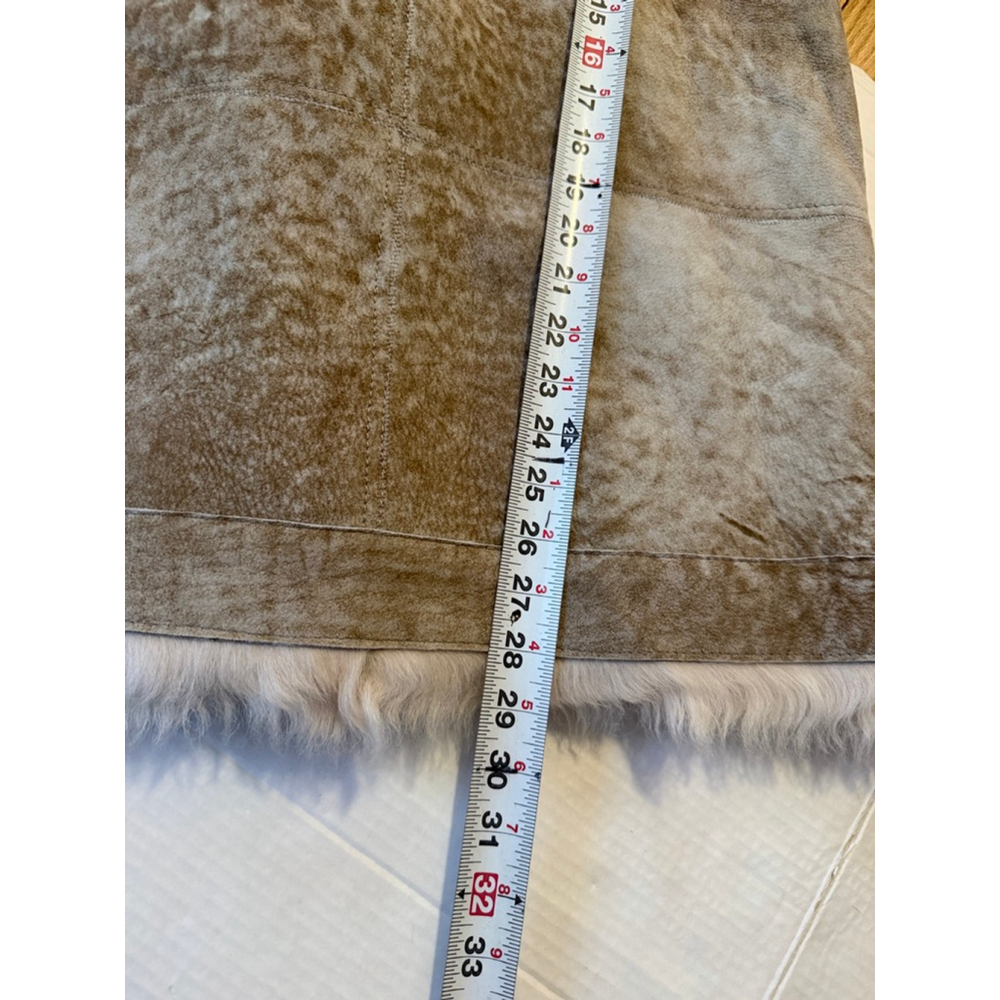 HiSO Rumour Shearling Moto Coat Cement
Size Large - Picture 8 of 11